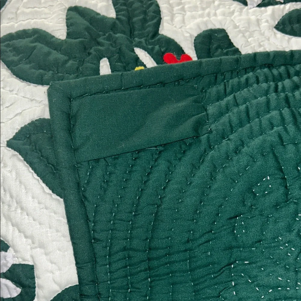 Floral green Hawaiian Quilt